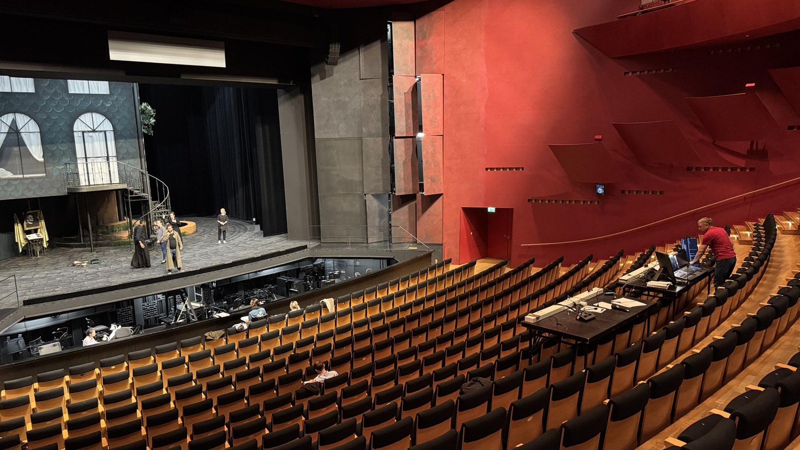 Stadtrat-Erfurt-streitet-um-Teamleitung-des-Theaters-Weimar-ist-damit-gescheitert-