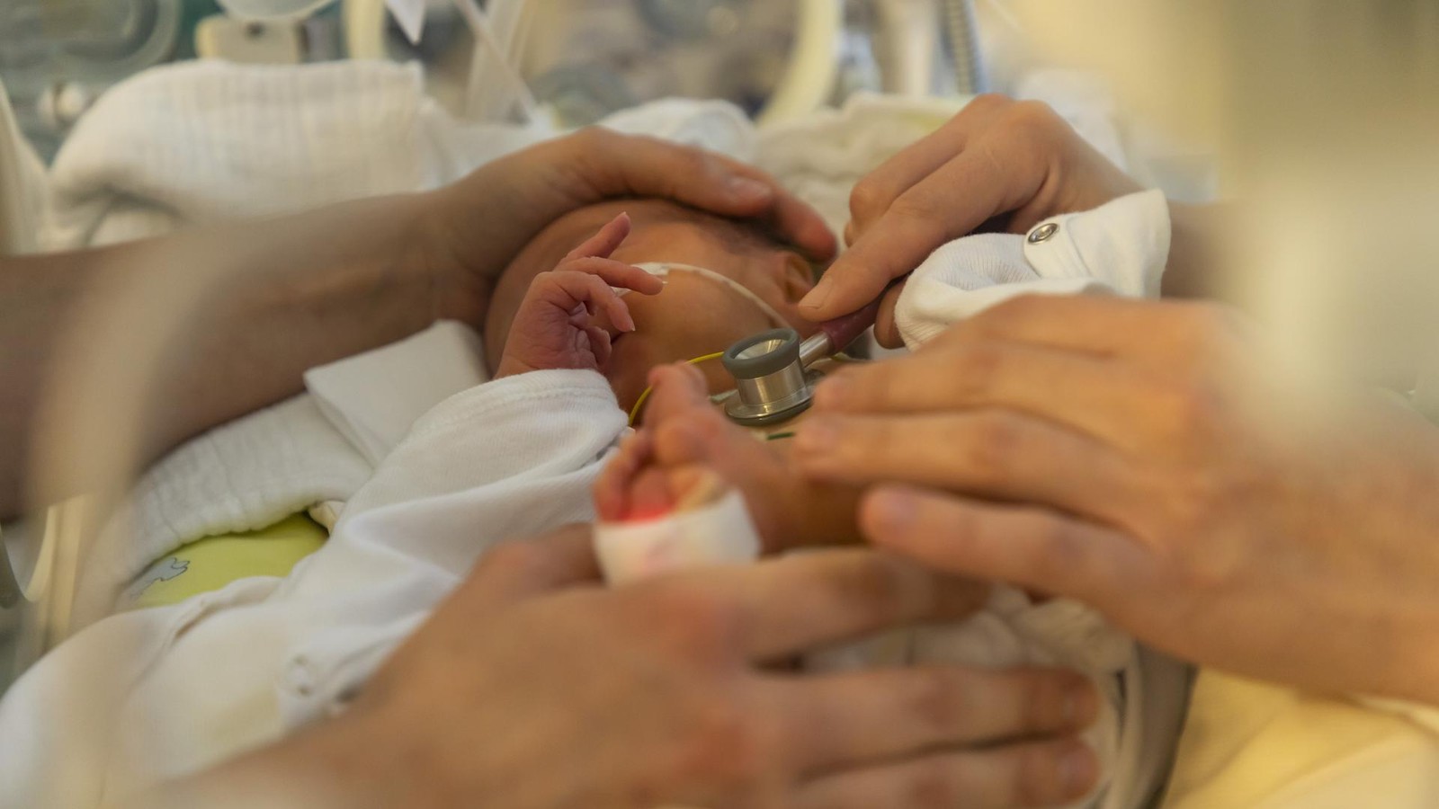 Fr-hstart-ins-Leben-an-der-Uniklinik-Essen-Das-kleinste-Baby-wog-nur-310-Gramm