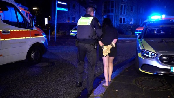 Frau (20) tötet Mann in Heimfeld – und bittet Nachbar um Hilfe