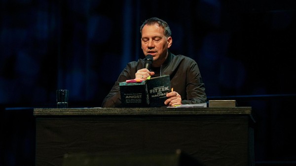 Krimiautor Sebastian Fitzek verrät düsteren Impuls für „Der Nachbar“