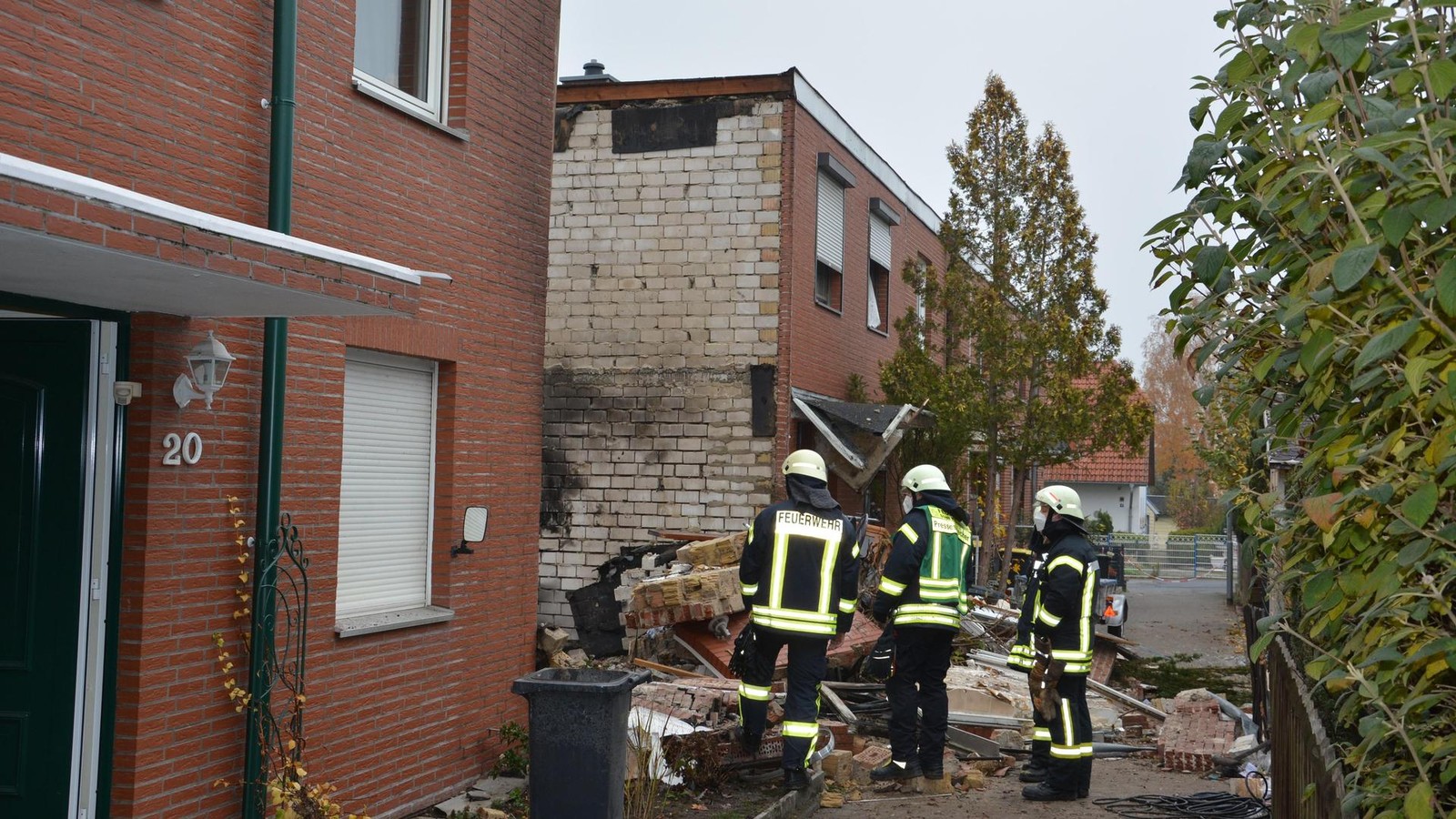 Nach-Explosion-in-Wolfenb-ttel-Personensuche-und-Sicherungsarbeiten-dauern-an