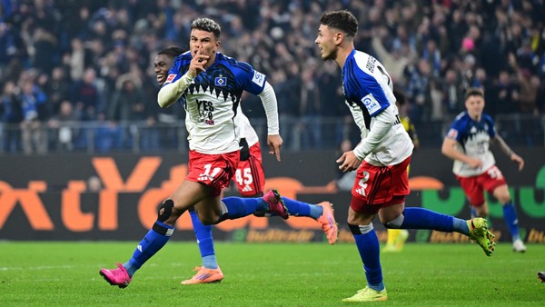 90.+7! HSV-Held Königsdörffer verwandelt Volkspark in ein Tollhaus