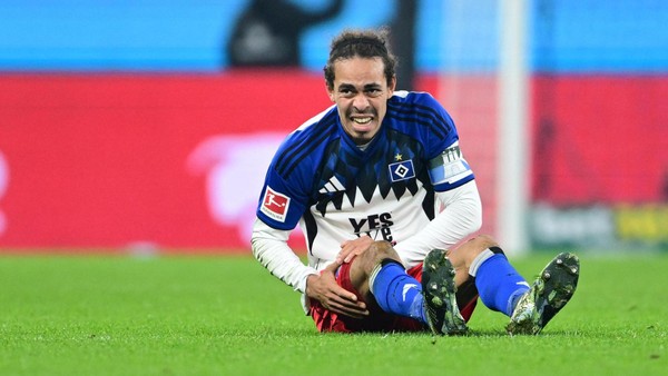 Das Aus für Augsburg! HSV-Stürmer Poulsen erneut verletzt