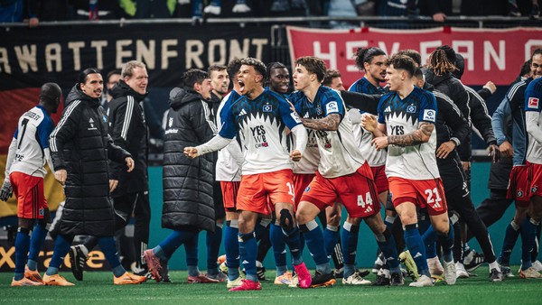 Nach Königsdörffer-Ekstase: Polzin sorgt für Kabinen-Highlight