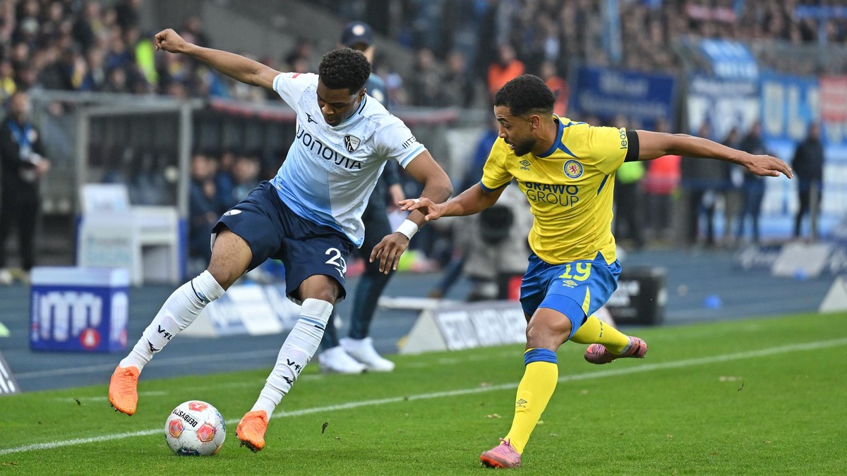 Zu selten durchgebrochen: Farid Alfa-Ruprecht im Laufduell mit Braunschweigs Leon Bell Bell.