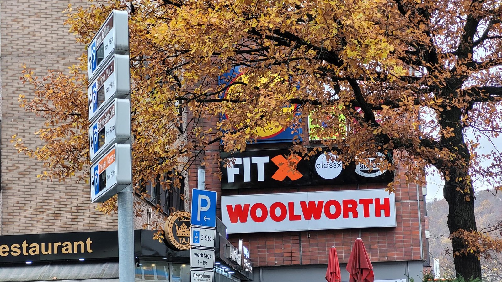 Dreij-hriges-M-dchen-wird-in-Hagen-von-Auto-angefahren