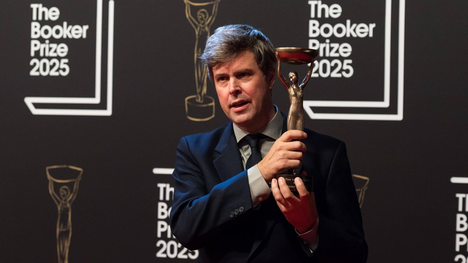David-Szalay-gewinnt-Booker-Preis-f-r-seinen-Roman-Flesh-