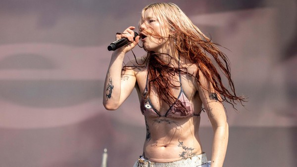 Wet Leg im Docks: Die ziemlich coolste Band im Rock-Zirkus