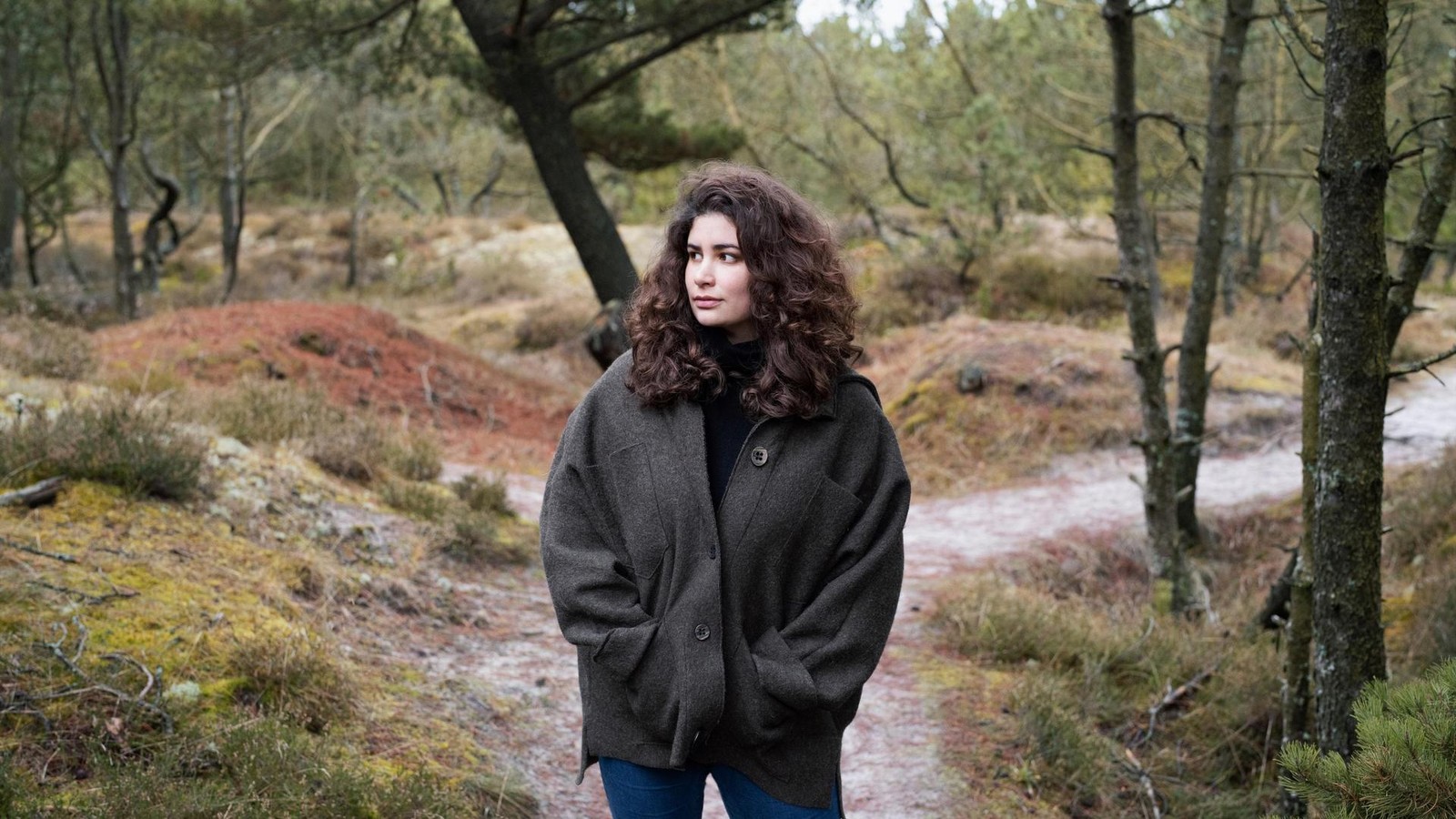 Ein-Wald-drei-Frauen-ein-Endling-R-tselhaftes-wartet-im-Naturkundemuseum-Erfurt