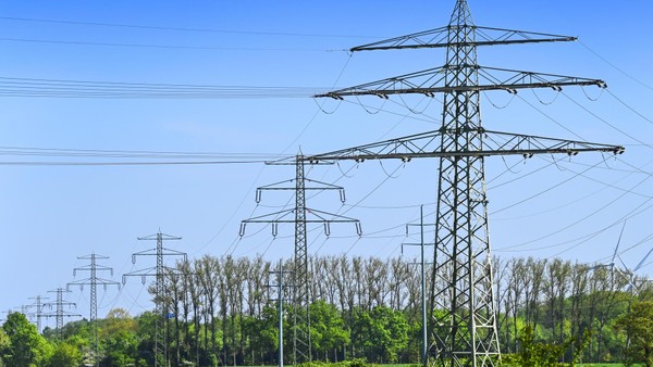 Warum Strom in Hamburg im nächsten Jahr günstiger wird