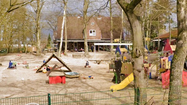 Überfall vor der Kita-Tür: Erzieherin (28) ausgeraubt und verletzt