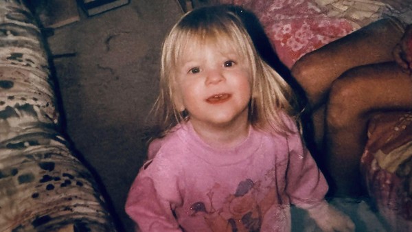 „Kot ins Gesicht geschmiert“: Misshandlungsopfer über traumatische Kindheit