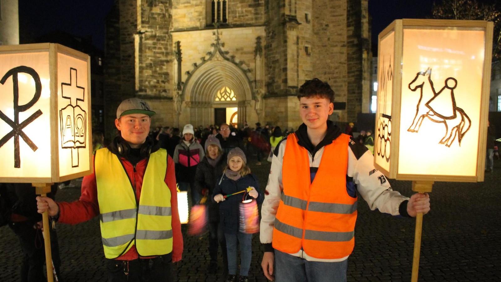 Laternen-Musik-und-H-rnchen-Gotha-feiert-Martinstag