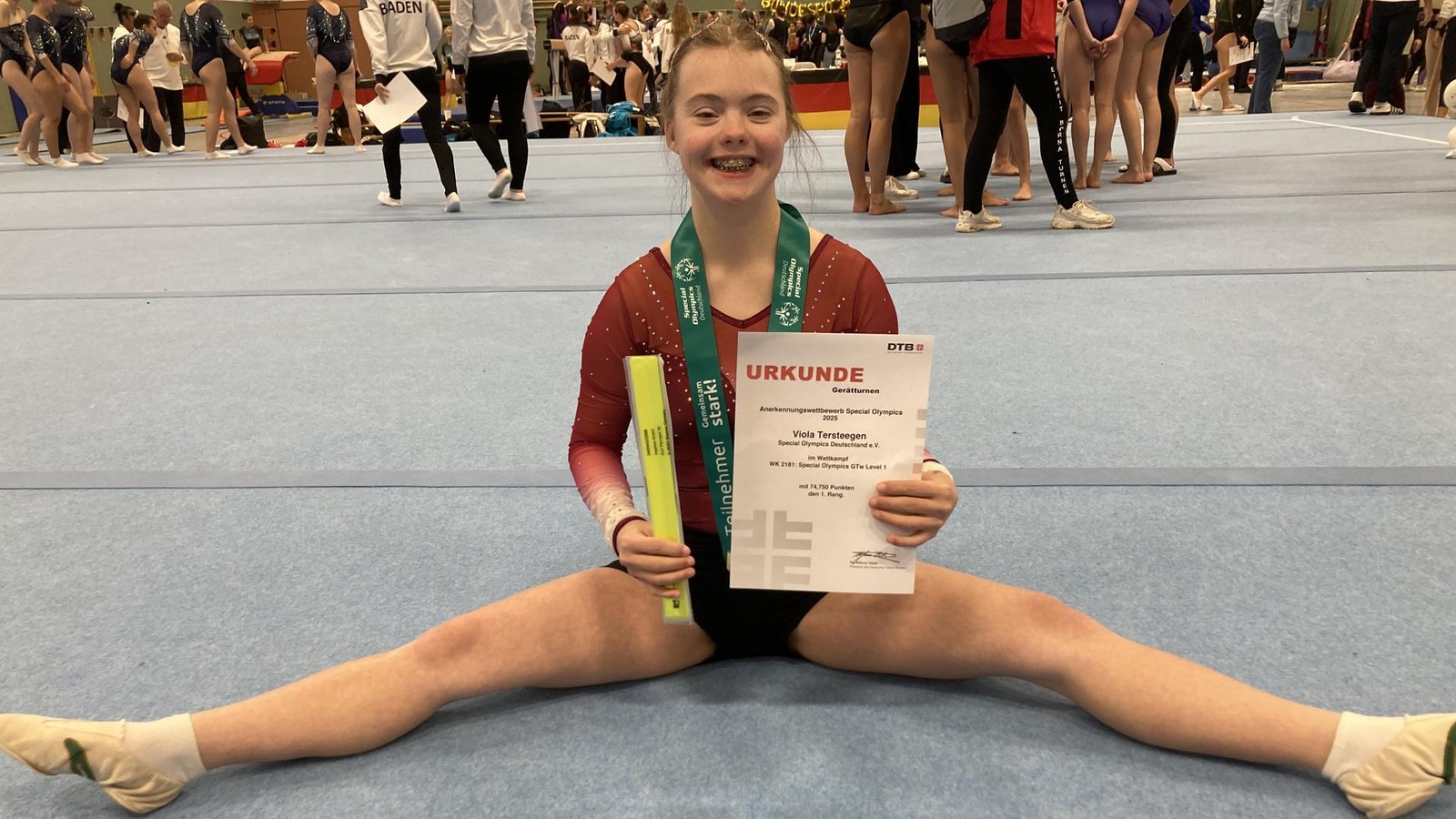 Die-Familie-und-die-SG-Neukirchen-Vluyn-sind-stolz-auf-Viola-Tersteegen