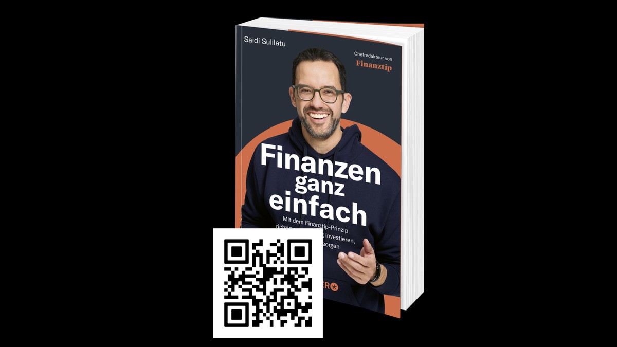 Tipp: Im neuen Buch "Finanzen ganz einfach" erklärt Finanztip-Chefredakteur Saidi Sulilatu, wie Verbraucher mit dem „Finanztip-Prinzip“ richtig sparen, klug investieren und gelassen vorsorgen. "Finanzen ganz einfach" Cover Finanztip