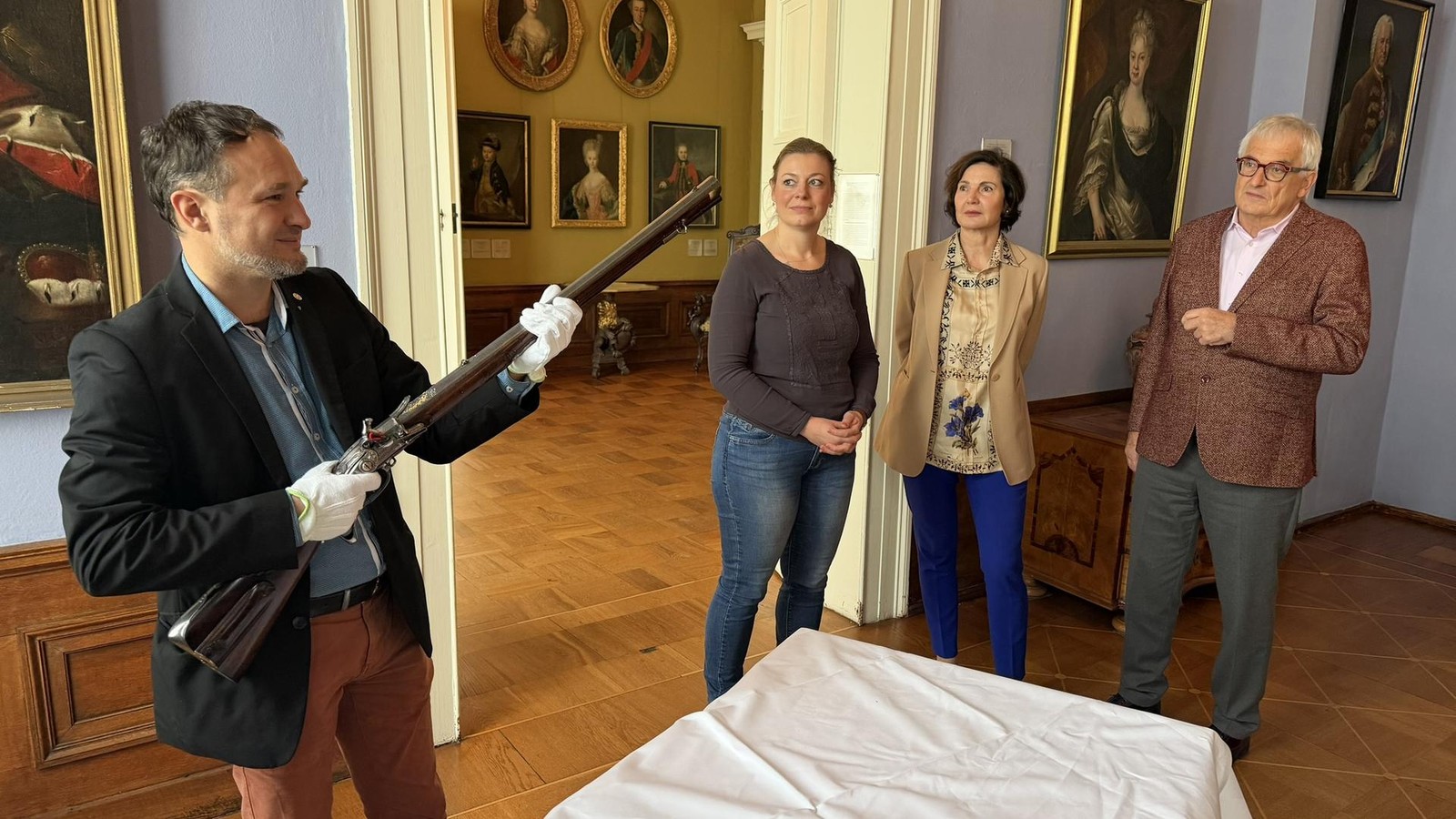 Volltreffer-Nach-abenteuerlicher-Weltreise-kehrt-300-Jahre-altes-Meistergewehr-nach-Sondershausen-zur-ck