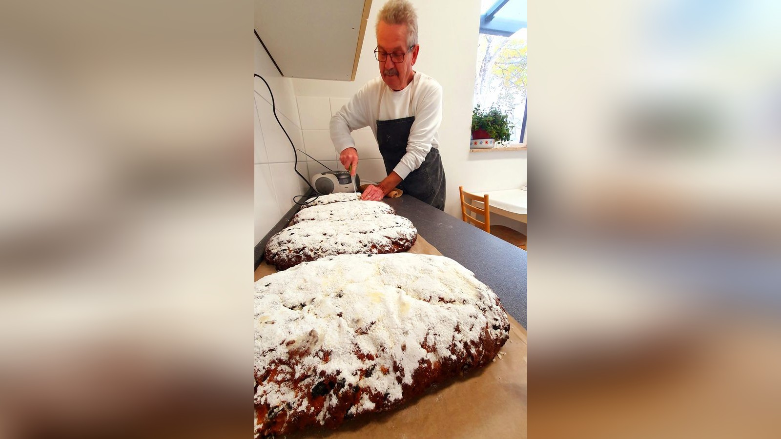 Kyffh-userkreis-Der-Mann-der-zur-Entspannung-Stollen-backt