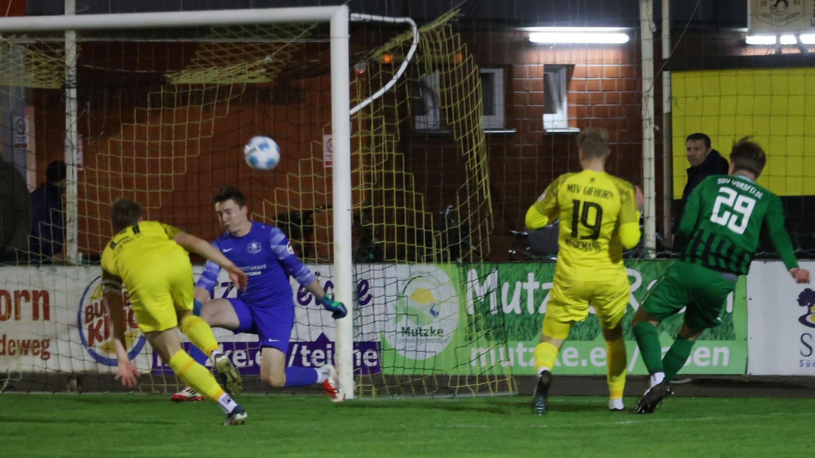 0-1-2-1-2-4-dieser-Pokal-Kn-ller-in-Gifhorn-hat-seine-Episoden