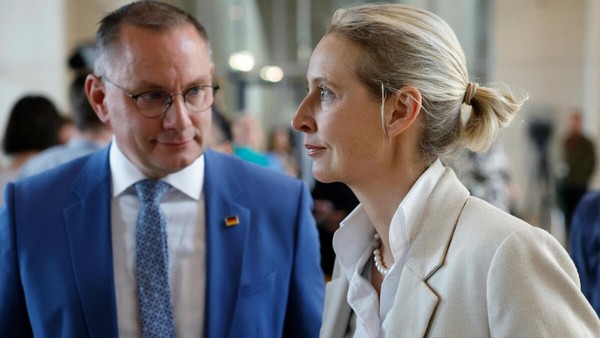 E-Mails, Reisen, Besuche: Die auffällige Nähe der AfD zu Russland