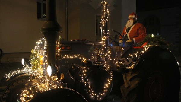 Leuchtende Trecker und Oldtimer: Die Routen für die Lichterfahrten in Salzgitter