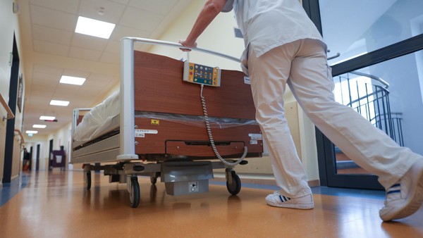 Vermisste Lokstedterin nach öffentlicher Suche in stationärer Behandlung