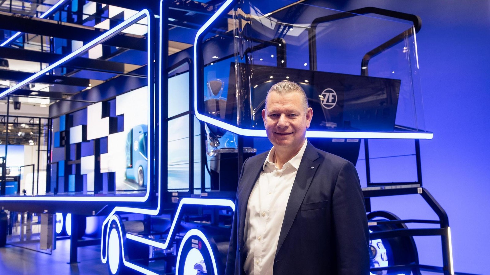 Erst-verliert-er-seinen-Job-wenig-sp-ter-wird-Peter-Laier-neuer-Hella-Chef