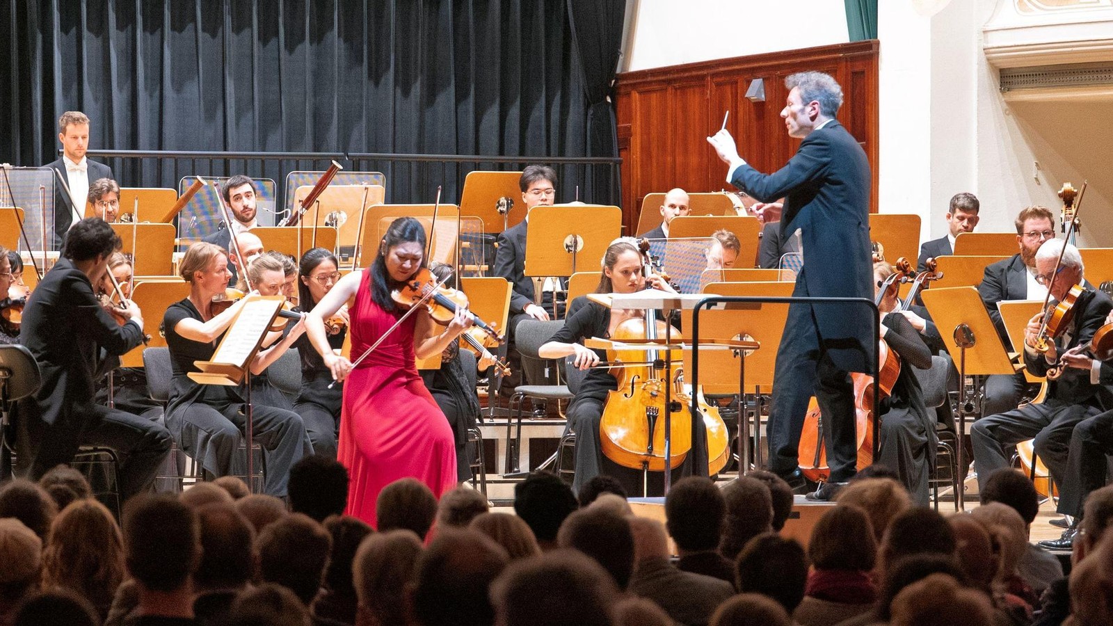Philharmonie-Jena-verzaubert-mit-machtvollem-Chorgesang-und-Salom-s-Trag-die