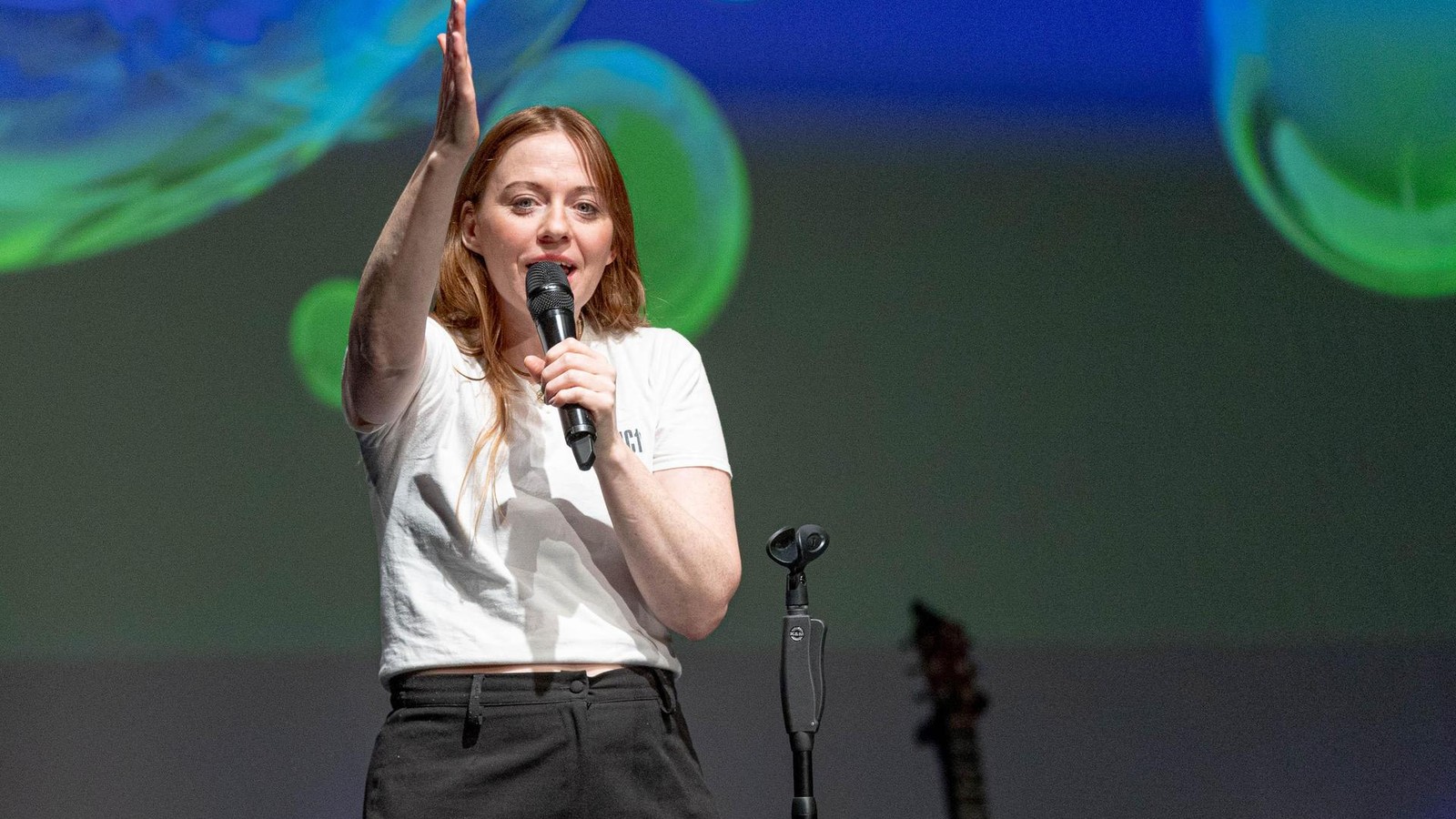 -Sch-n-Ansichtssache-Social-Media-Komikerin-nimmt-die-Norddeutschen-aufs-Korn