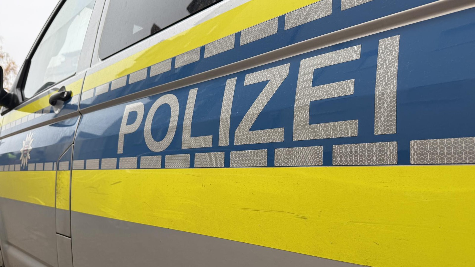 Unfall-auf-Einkaufsmarkt-Parkplatz-in-Apolda-Fahrerin-von-Polizei-verwarnt