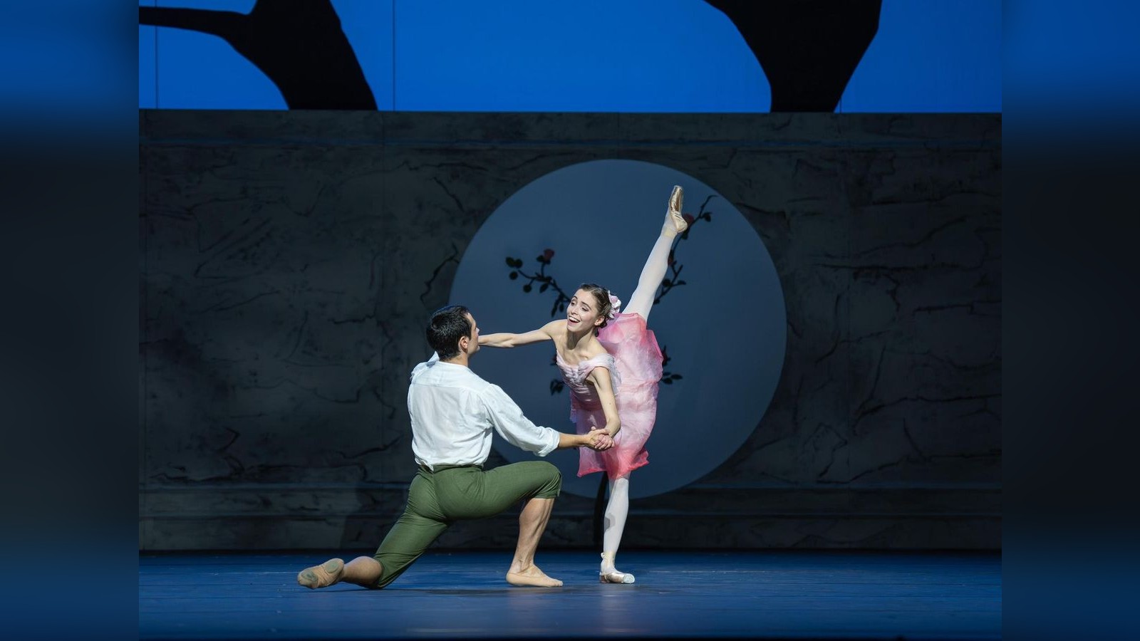 Modern-ganz-ohne-MeToo-Ein-etwas-anderes-Dornr-schen-Ballett-in-D-sseldorf