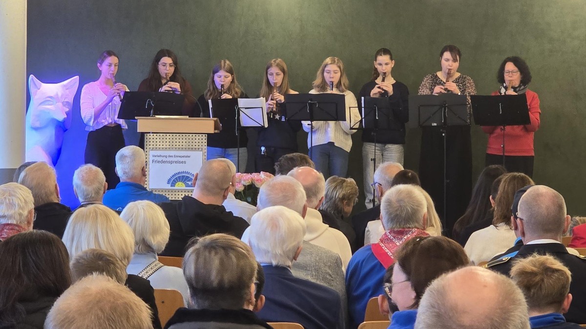 ENNEPETAL: Friedenspreis für Blau-Weiß Voerde