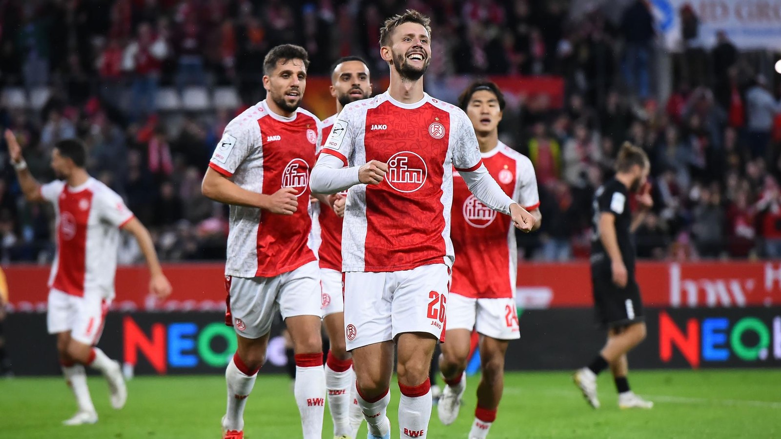 RWE-Duell-gegen-Stuttgart-II-So-sehen-Sie-das-Drittligaspiel-morgen-live-im-TV