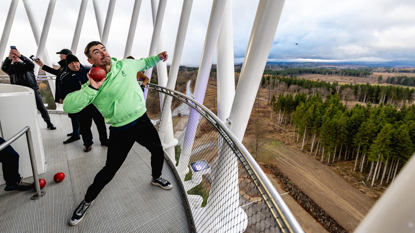 Zweifach-Weltmeister-David-Storl-knackt-Kugelsto-Weltrekord-am-Hexenbesen