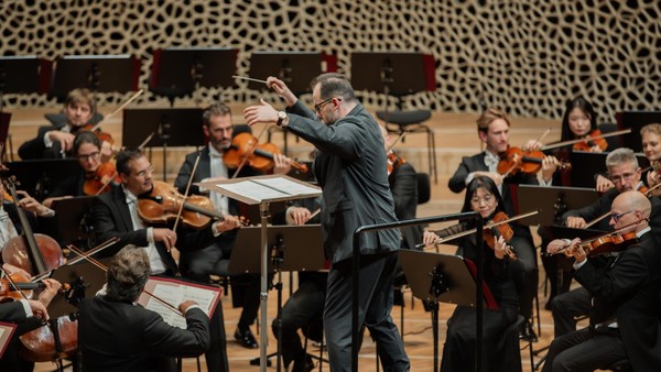 Elbphilharmonie: Andris Nelsons dirigiert die schmerzlichste aller Melodien