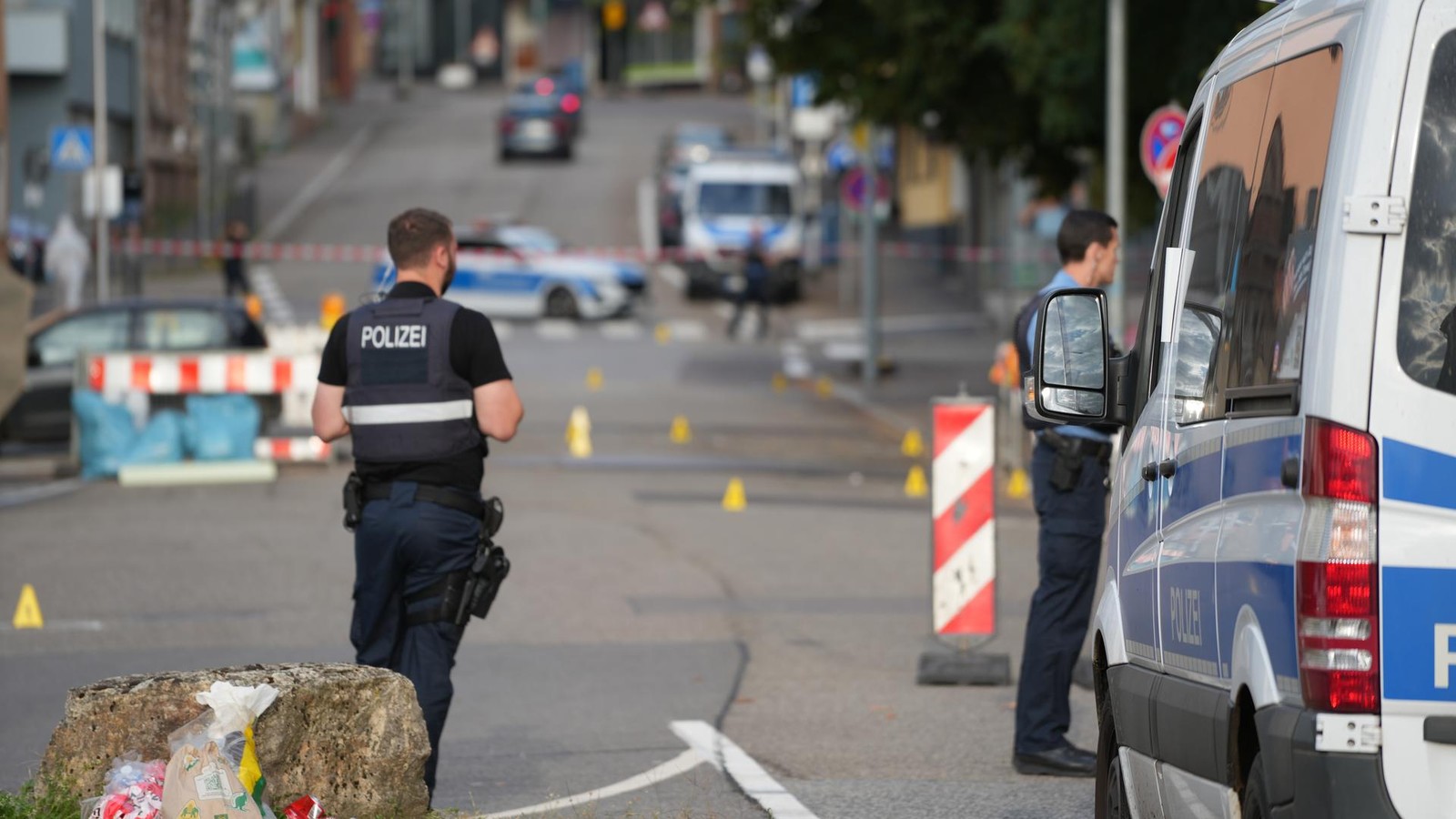 Polizist-in-V-lklingen-erschossen-18-J-hriger-wegen-Mordes-angeklagt