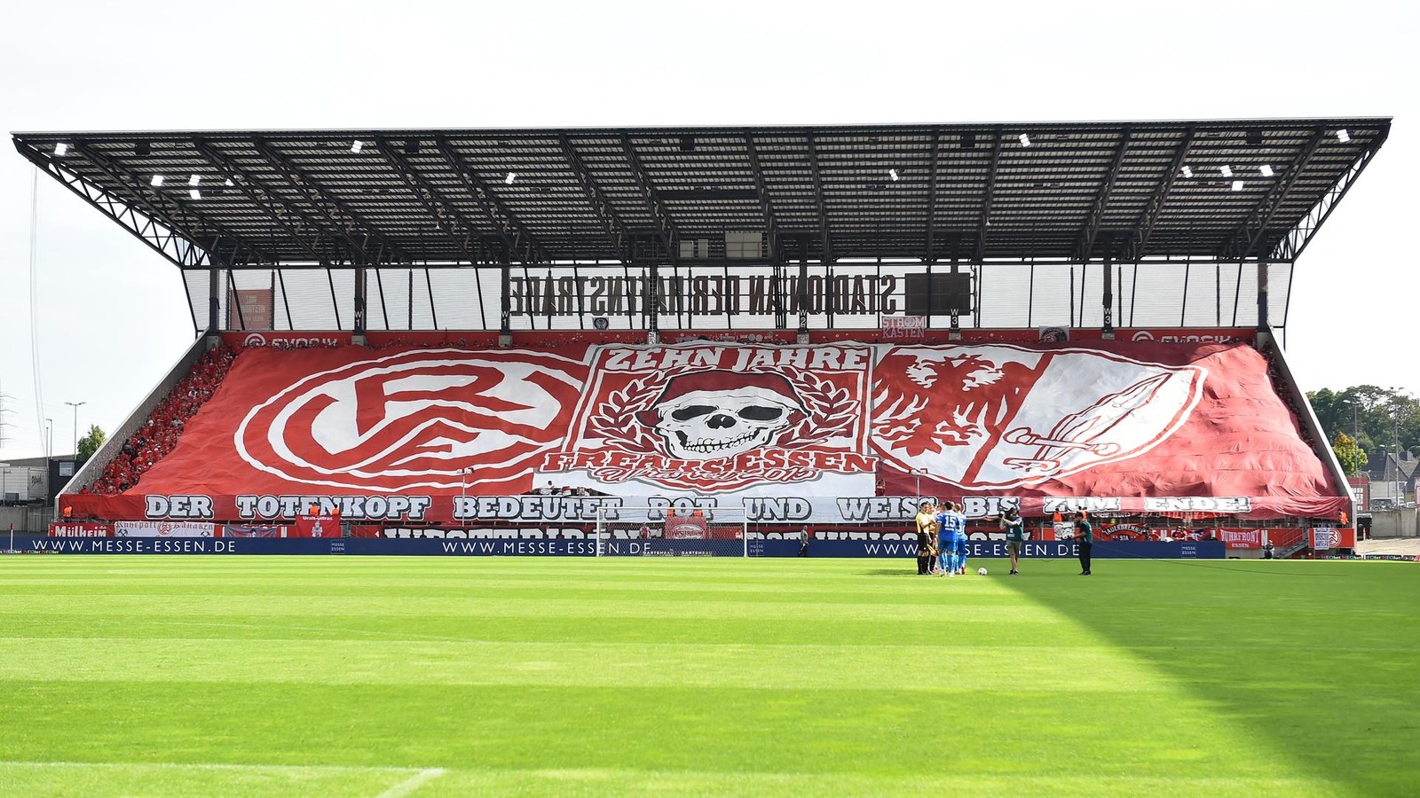 rwe-fans-begeistert-so-soll-das-ausgebaute-essener-stadion-aussehen
