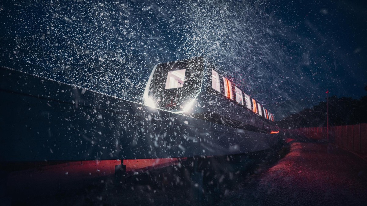 80 Stundenkilometer im Testbetrieb, Höchstgeschwindigkeit von 150 Stundenkilometer: Die Magnetschwebebahn von Max Bögl. Magnetbahnteststrecke in Sengenthal, Oberpfalz