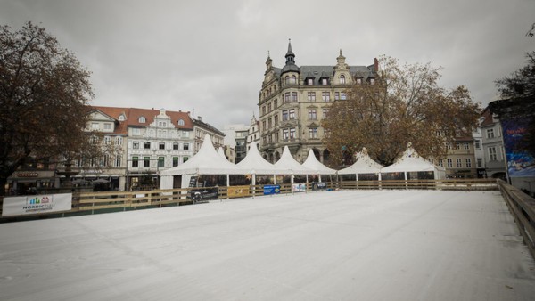 Spontan verlängert: Eiszauber auf dem Kohlmarkt in Braunschweig