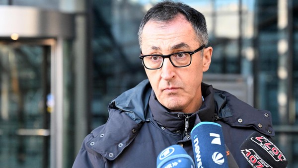 Stuttgart 21-Eröffnung verschoben – Özdemir: „Das klingt wie Hohn“