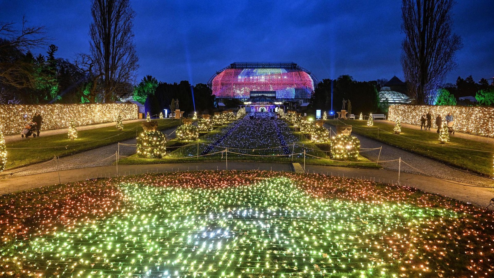 So-sch-n-ist-die-Lichterpracht-im-Berliner-Christmas-Garden
