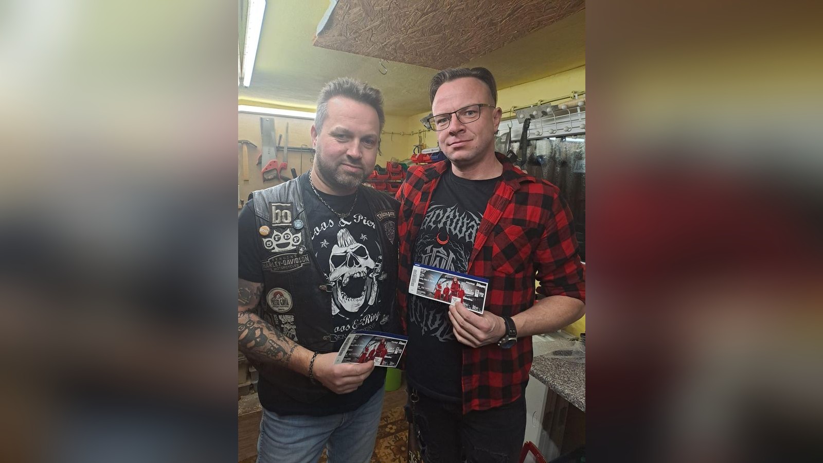 Entt-uschung-am-Konzertabend-Fans-wegen-Band-Tattoo-am-Einlass-abgewiesen