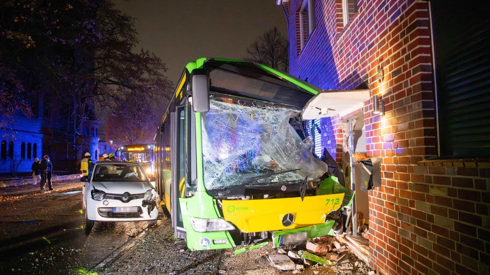 Busunfall-in-Oberhausen-Polizei-u-ert-sich-zur-Ursache