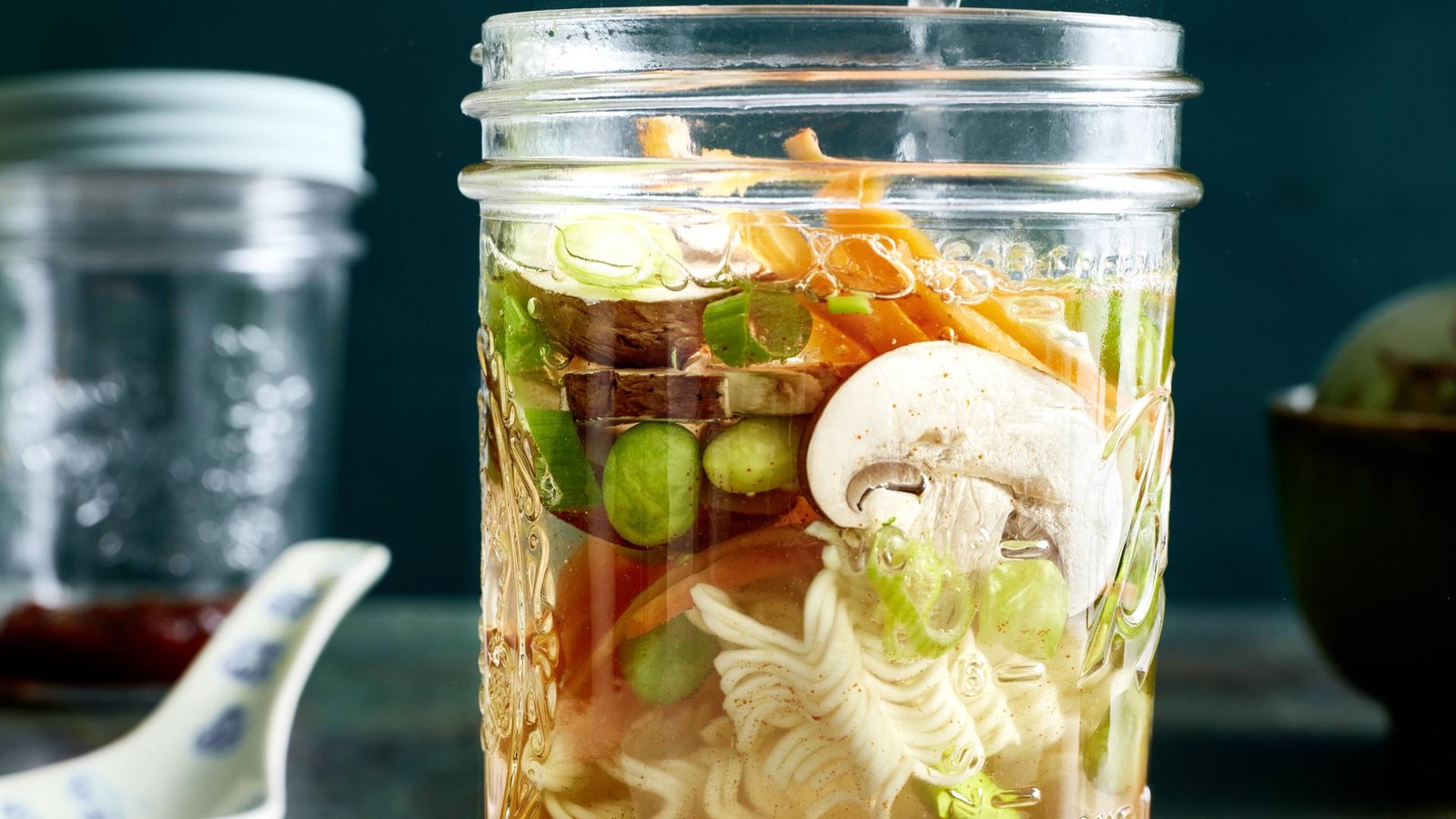 Mienudel-Yum-Yum-Double-zum-Mitnehmen