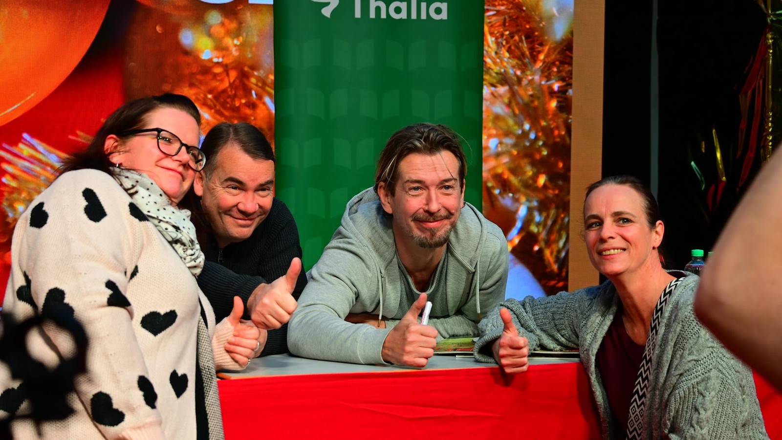 Mache-Eier-24-Bilder-und-1-Video-von-Elsterglanz-in-der-Goethe-Galerie-in-Jena