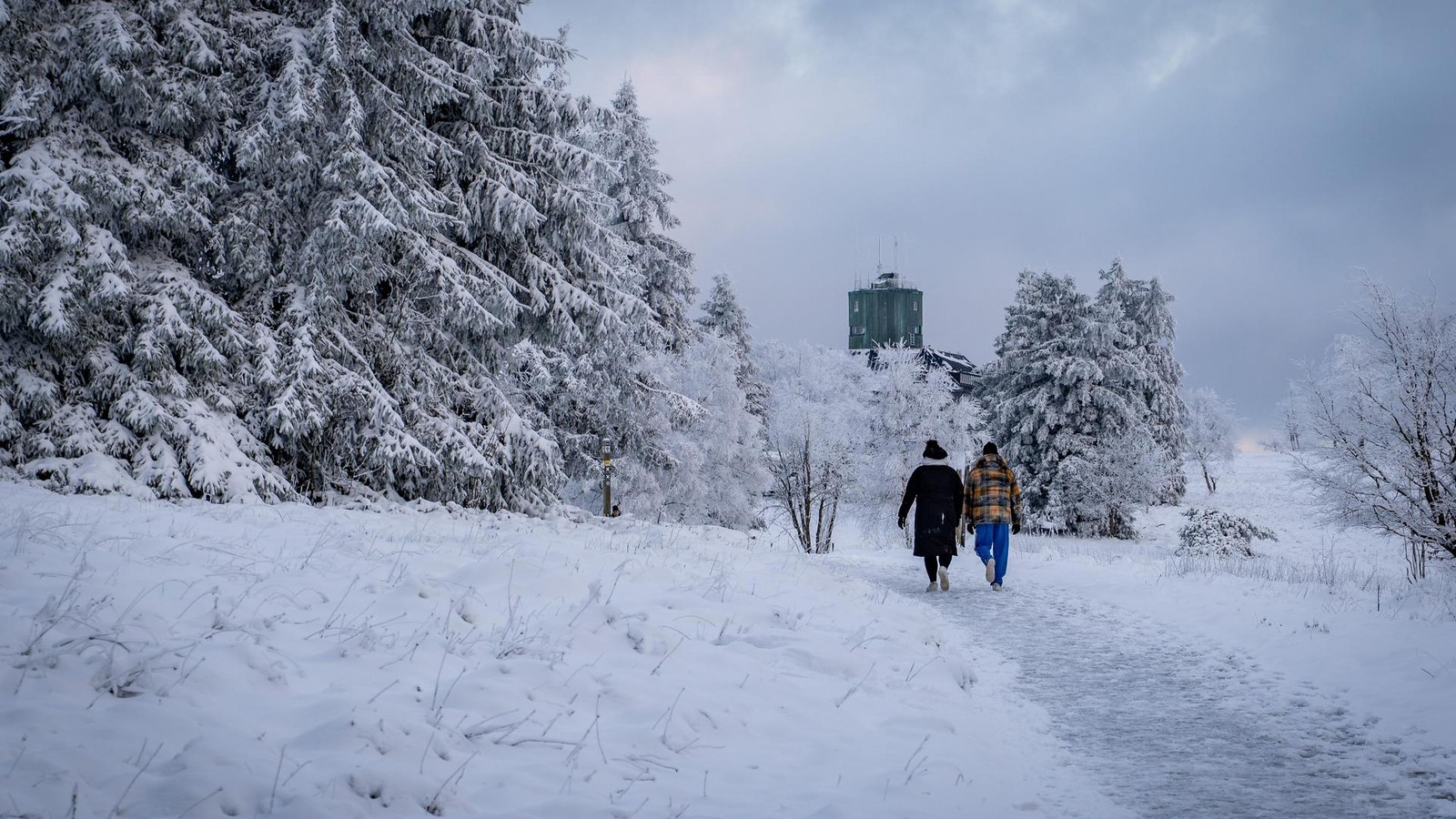 Winterwetter-in-NRW-bleibt-Sonne-neuer-Schnee-und-weiter-Frost