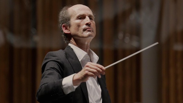 Hèctor Parra vertont Mirós Bilder – aber der Funke will nicht überspringen