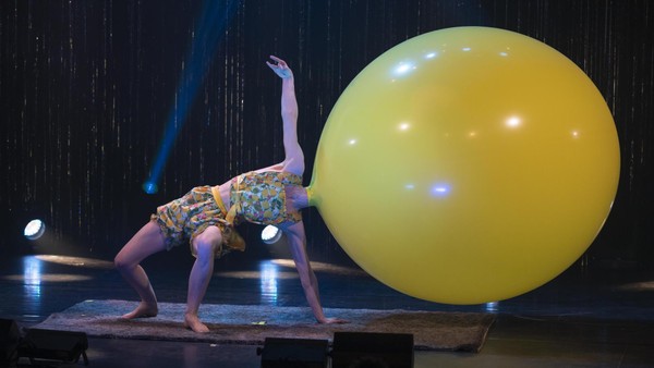 „Winterglitzer“ auf Hamburgs Kiez: Comedy-Duo Emmi & Willnowsky teilt deftig aus