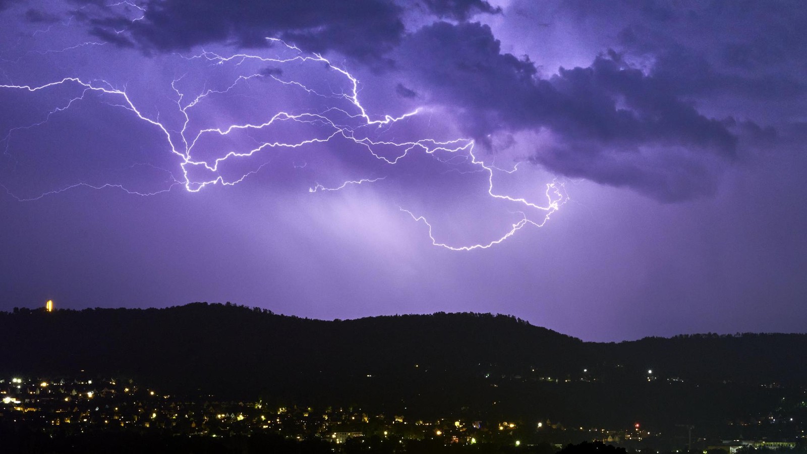 Neues-rztehaus-in-Jena-Die-Genehmigung-dauert-aber-der-Abriss-geht-weiter