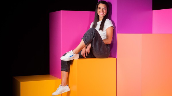 Kika-Star Clari stellt ihr Buch „Mein wunderbares Ich“ in Pinneberg vor