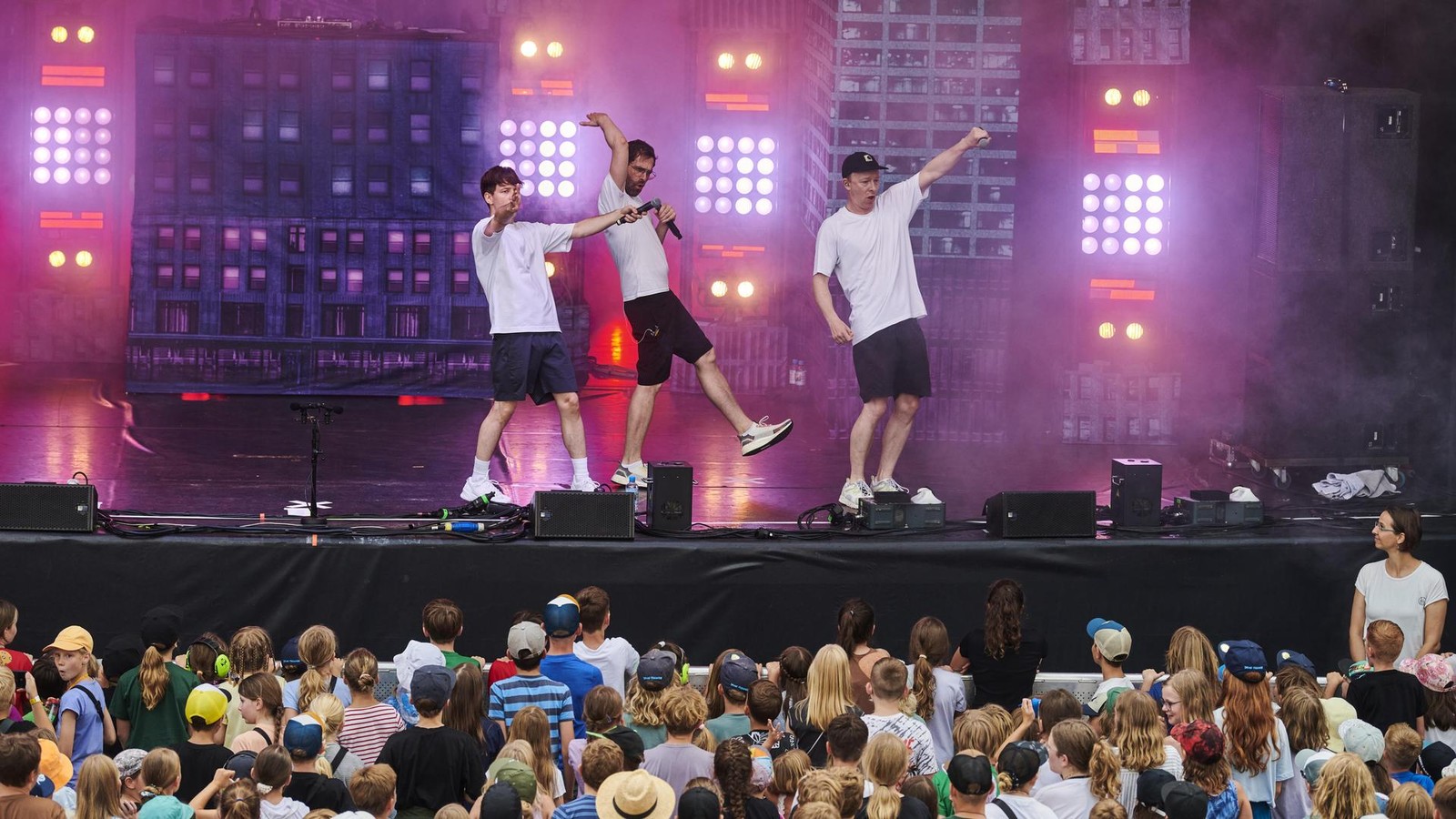 -deine-freunde-sagen-auftritt-in-jena-ab-ersatztermin-steht-schon-fest